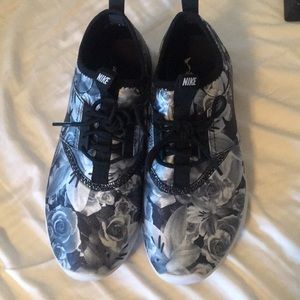 Floral nikes